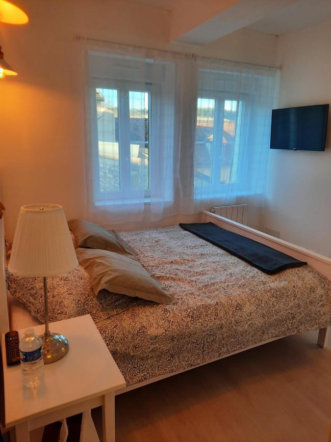 Bed and Breakfast Chez Collette Chablis Exterior foto